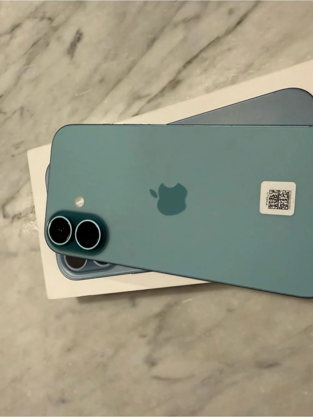 Apple iPhone 16 Teal 128GB *like new*